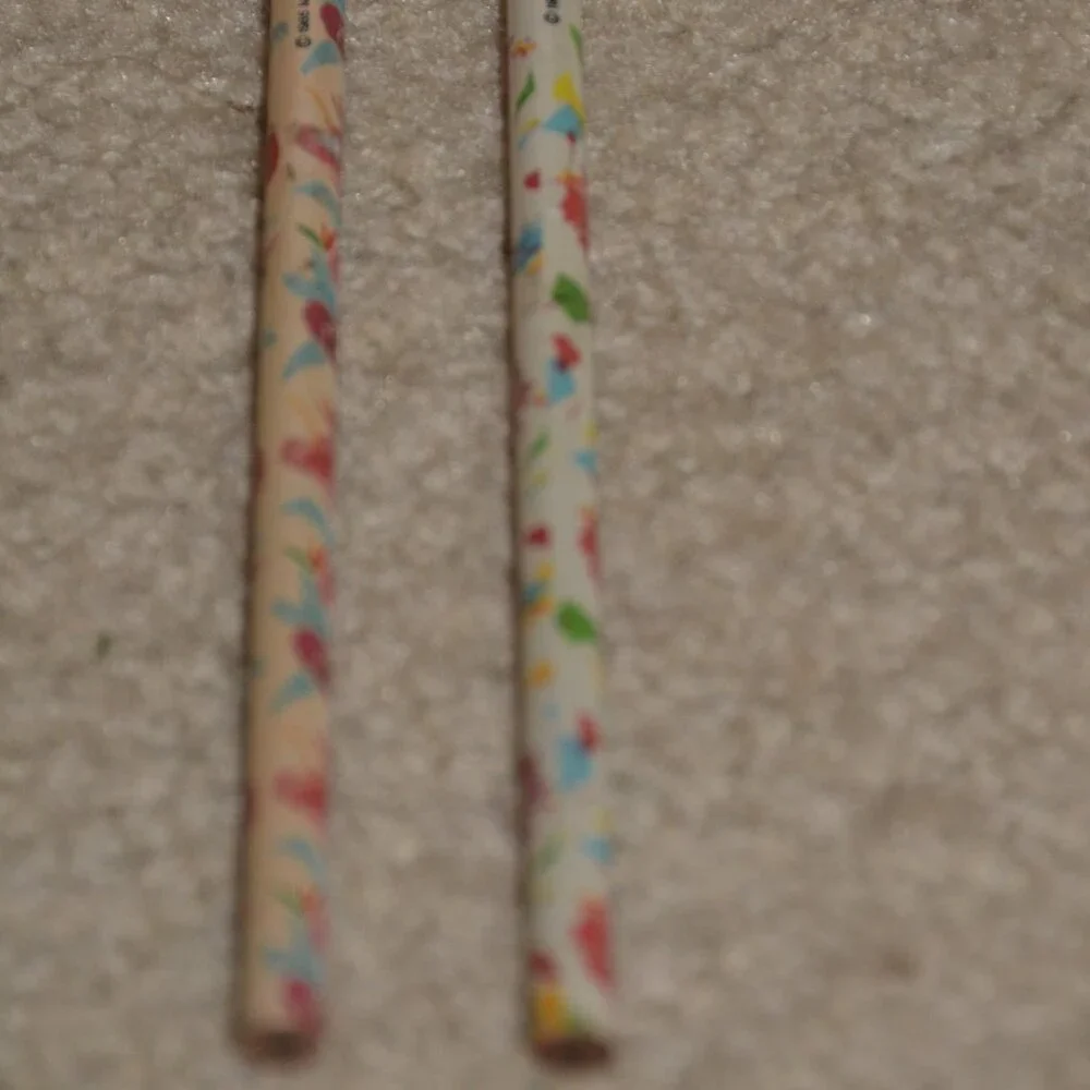2 VINTAGE COLLECTIBLE UNUSUAL 1985 Japan FLOWER PEARL #2 LEAD UNSHARPENED PENCIL